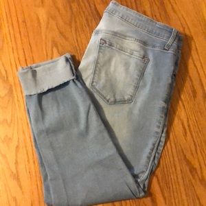 Super cute cropped jeans